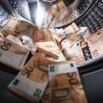 Förstå penningtvätt och riskerna inom marknadsföring